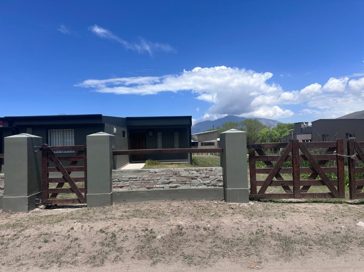 HERMOSA CASA EN ALQUILER POR TEMPORADA EN LA VILLA EN TAFI DEL VALLE 