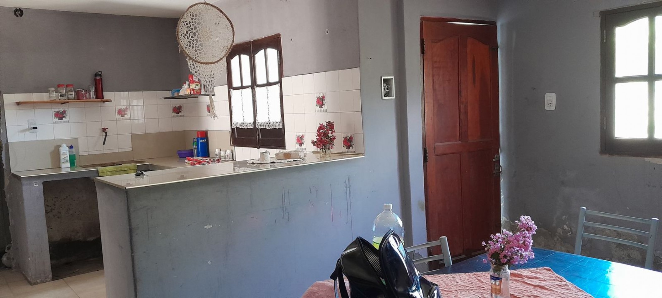 CASA EN VENTA EN AGUILARES BARRIO FOTIA TRES DORMITORIOS 