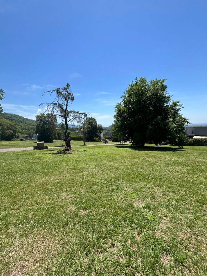 LOTE EN COUNTRY LOS AZAHARES DE 1200 M2 CON ESCRITURA LA MEJOR VISTA