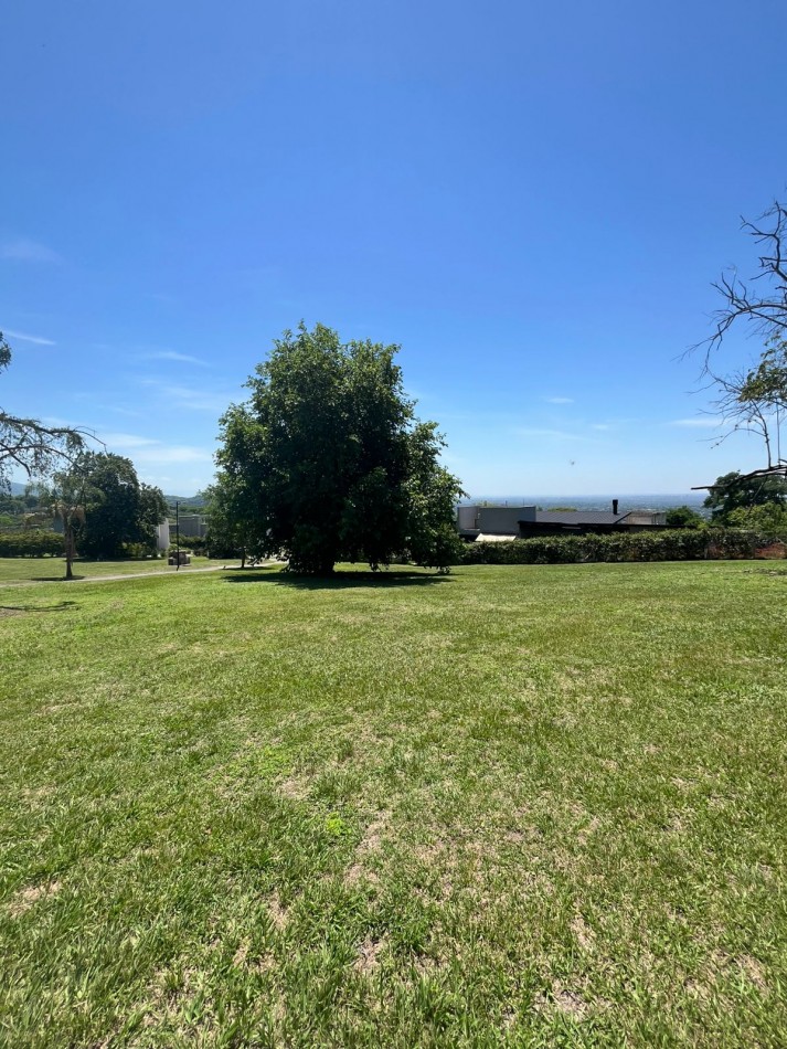 LOTE EN COUNTRY LOS AZAHARES DE 1200 M2 CON ESCRITURA LA MEJOR VISTA