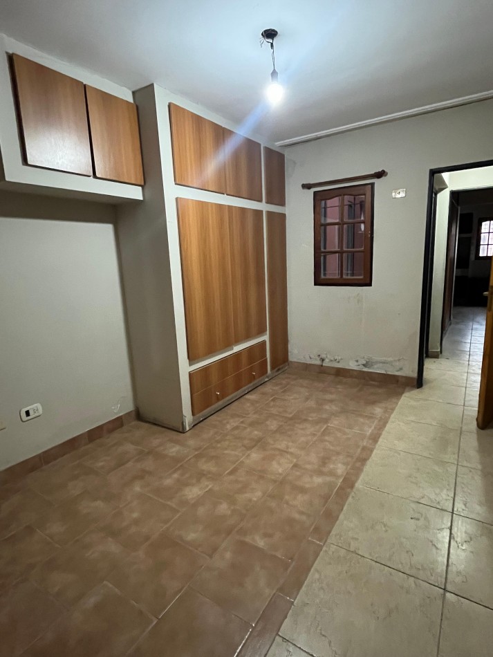 CASA APTO CREDITO EN GODOY CRUZ 391 TRES DORMITORIOS CON PILETA