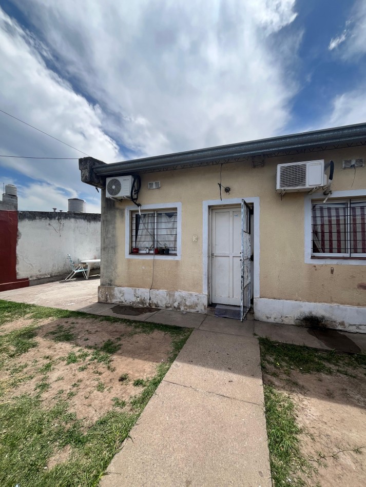 CASA EN VILLA MARIANO MORENO BARRIO SAN GABRIEL SOBRE CALLE 4 2 DORMITORIOS