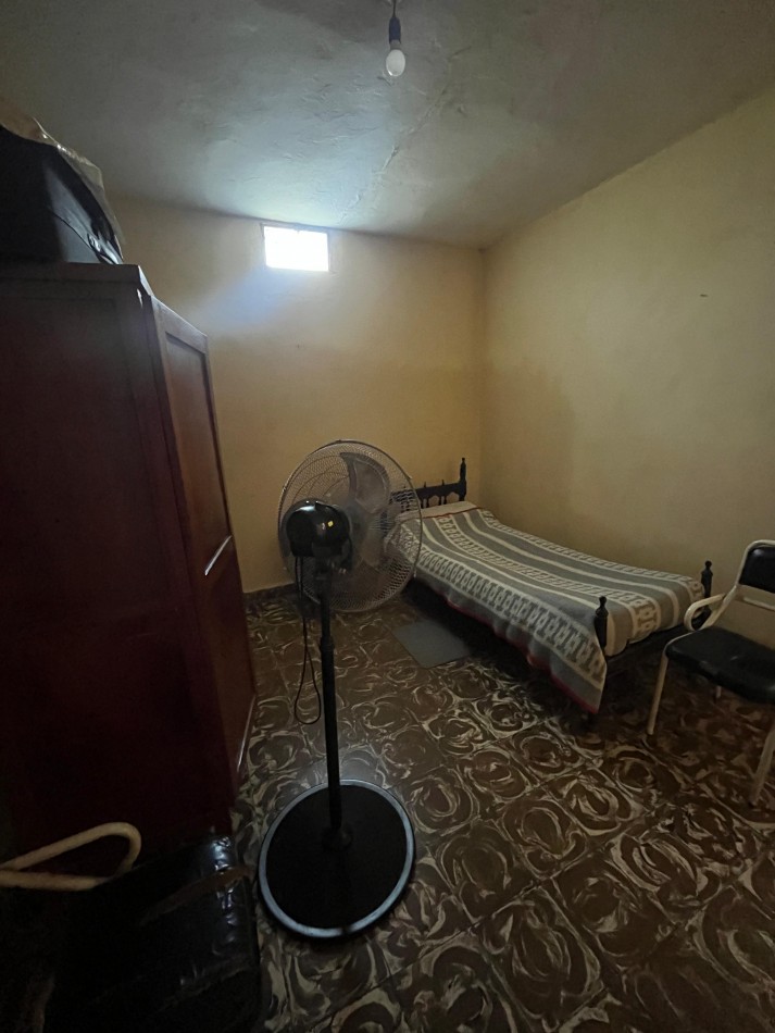 CASA DE CINCO DORMITORIOS EN BALCARCE 1744 A METROS AVENIDA JUAN B JUSTO APTA CREDITO