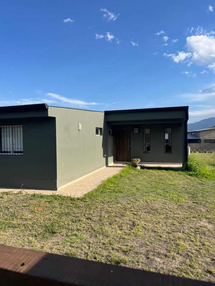 HERMOSA CASA EN VENTA EN LA VILLA EN TAFI DEL VALLE 