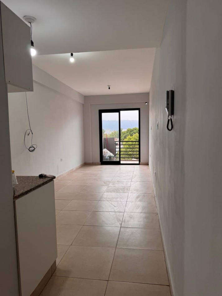 MONOAMBIENTE A METROS AVENIDA SARMIENTO AL 1.200 APTO MASCOTA