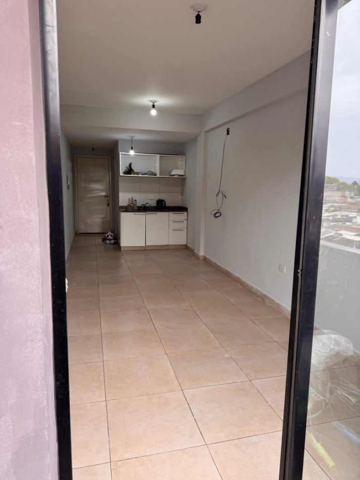 MONOAMBIENTE A METROS AVENIDA SARMIENTO AL 1.200 APTO MASCOTA