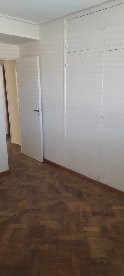 DEPARTAMENTO DE DOS DORMITORIOS AMPLIO EN MENDOZA 380 ENTRE LAPRIDA Y VIRGEN DE LA MERCED