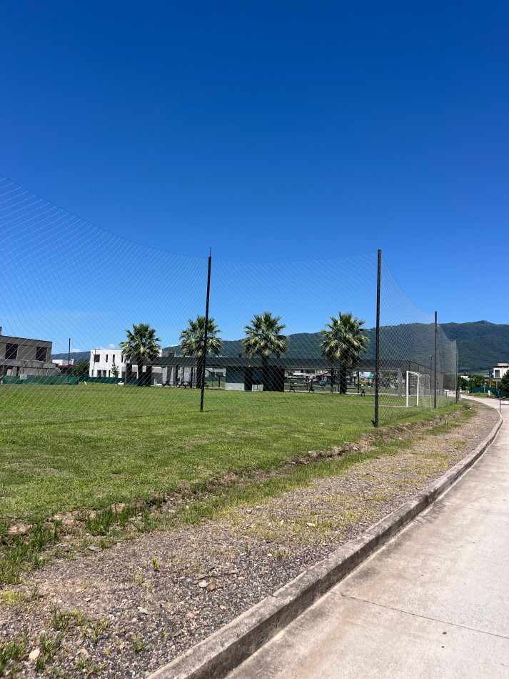 IMPORTANTE CASA EN COUNTRY THE POINT APTA CREDITO 