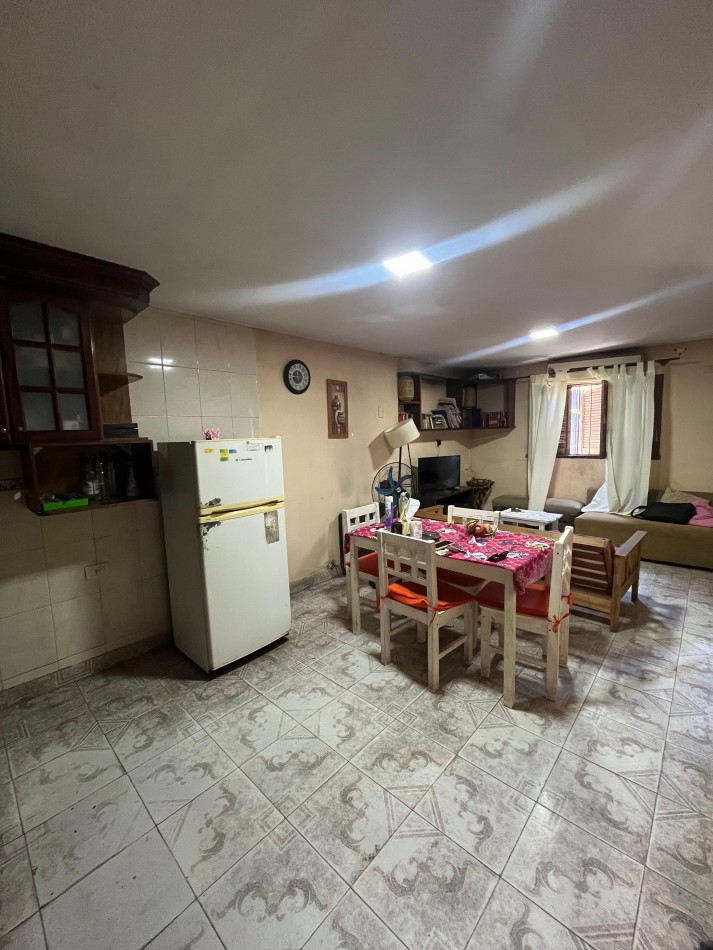 CASA 3 DORMITORIOS EN VILLA MARIANO MORENO CALLE 6 Y 29