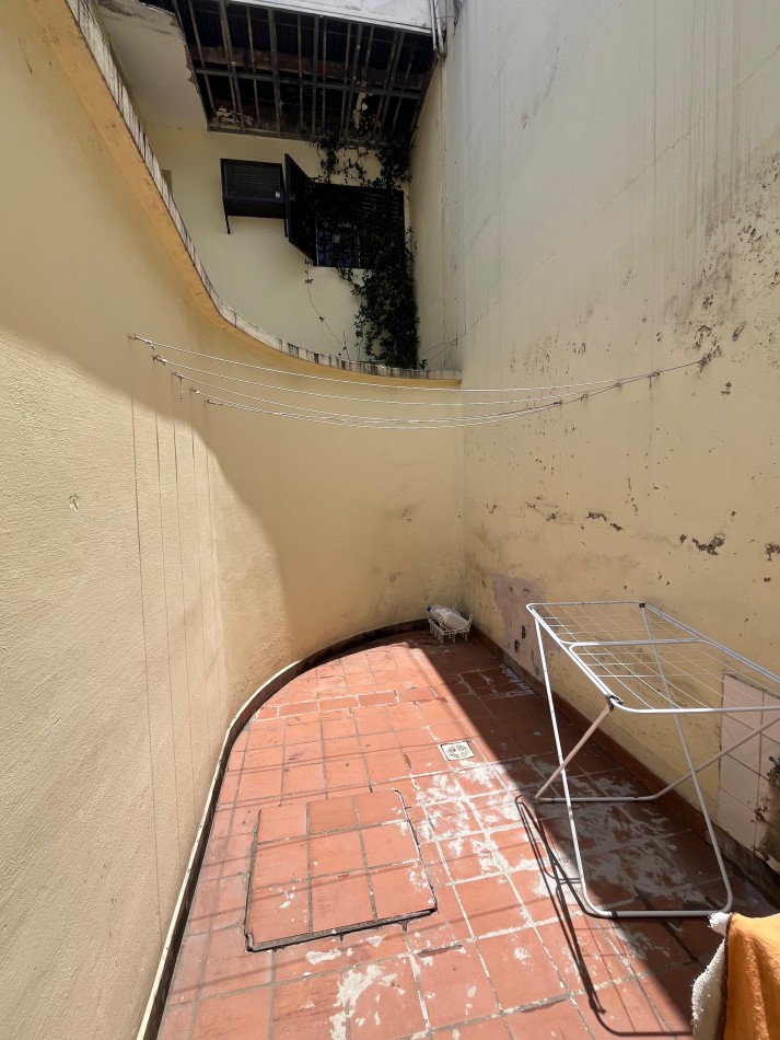 IMPORTANTE CASA DE CUATRO DORMITORIOS CON PILETA EN MENDOZA AL 3500 APTA CREDITO