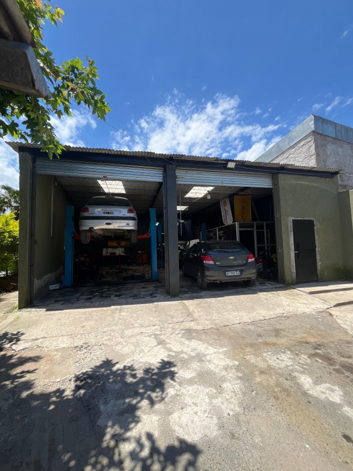 IMPORTANTE INMUEBLE EN YERBA BUENA EN CONSTANCIO VIGIL AL 2.300 A METROS DE AVENIDA SOLANO VERA DE 1300 M2