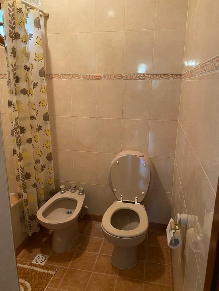 IMPORTANTE CHALET RESIDENCIAL EN LAS TERMAS DE RIO HONDO