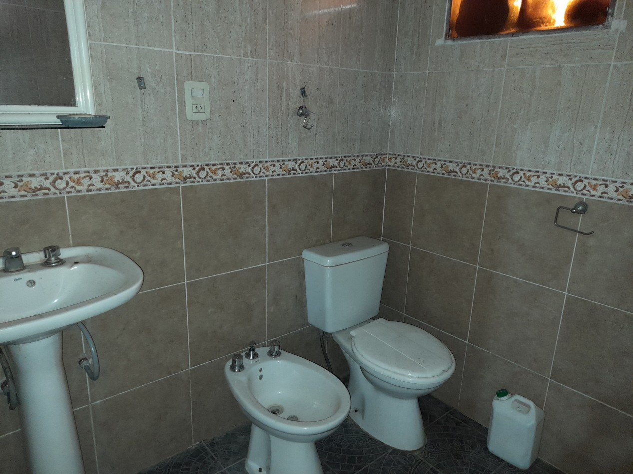 CASA EN BARRIO CERRO LAS ROSAS EN JUAN JOSE PASSO AL 2600 APTA CREDITO HIPOTECARIO