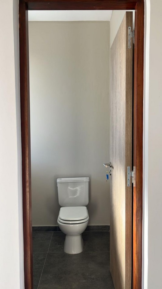 CASA DE TRES DORMITORIOS EN BARRIO CERRADO AYRES LOFT EN YERBA BUENA