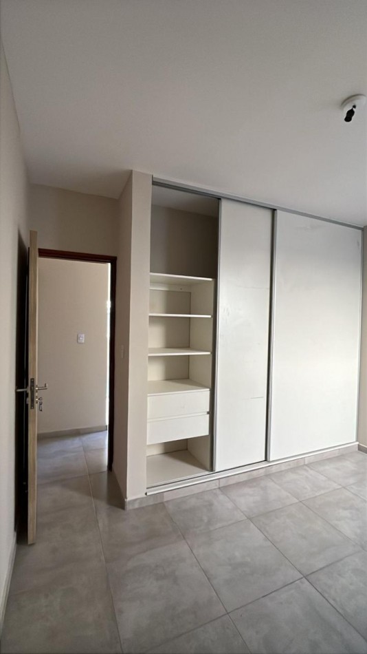 CASA DE TRES DORMITORIOS EN BARRIO CERRADO AYRES LOFT EN YERBA BUENA