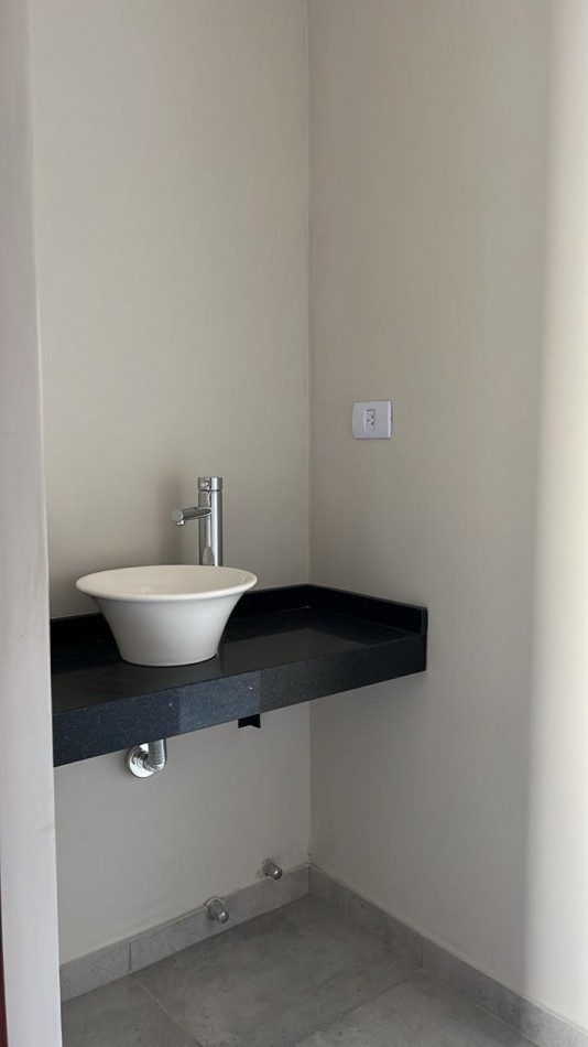 CASA DE TRES DORMITORIOS EN BARRIO CERRADO AYRES LOFT EN YERBA BUENA