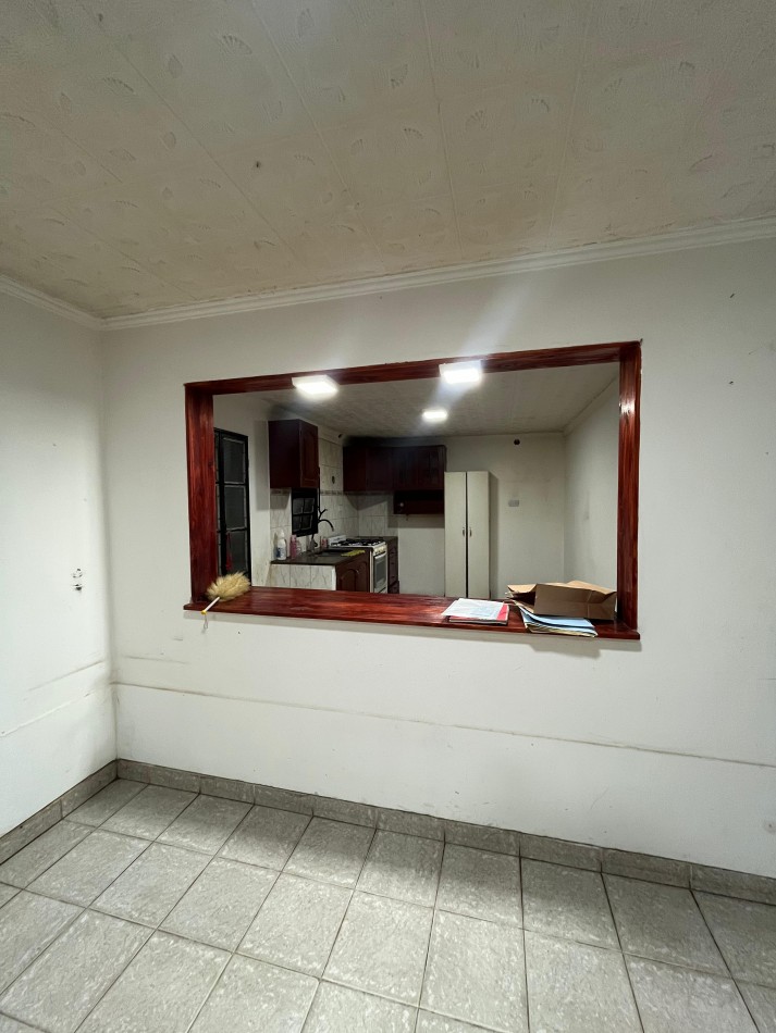 CASA DE TRES DORMITORIOS ALTURA AVENIDA BELGRANO AL 4.400