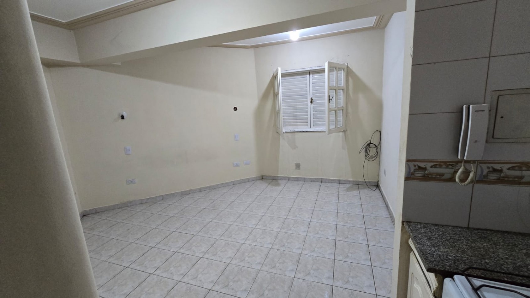 MONOAMBIENTE EN SAN LORENZO Y ALBERDI APTO MASCOTA