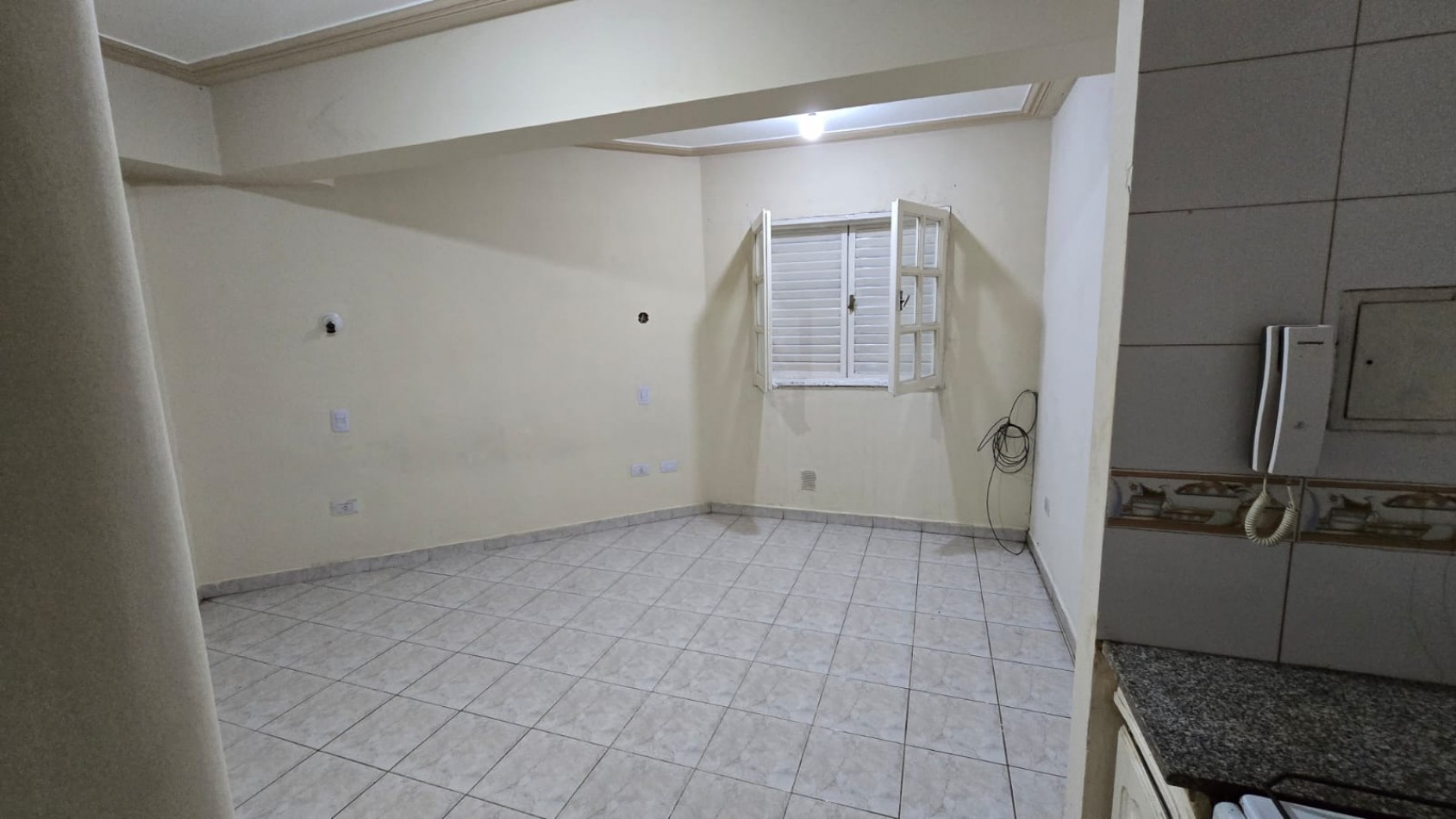 MONOAMBIENTE EN SAN LORENZO Y ALBERDI APTO MASCOTA