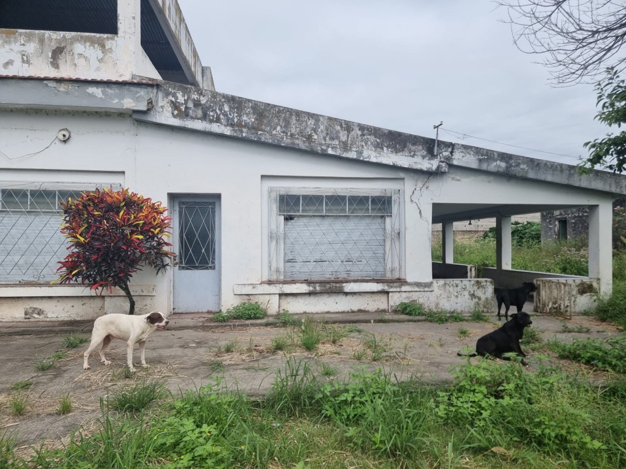 CASA EN  FINCA LOLITA AGUILARES CON GALPONES A REMODELAR