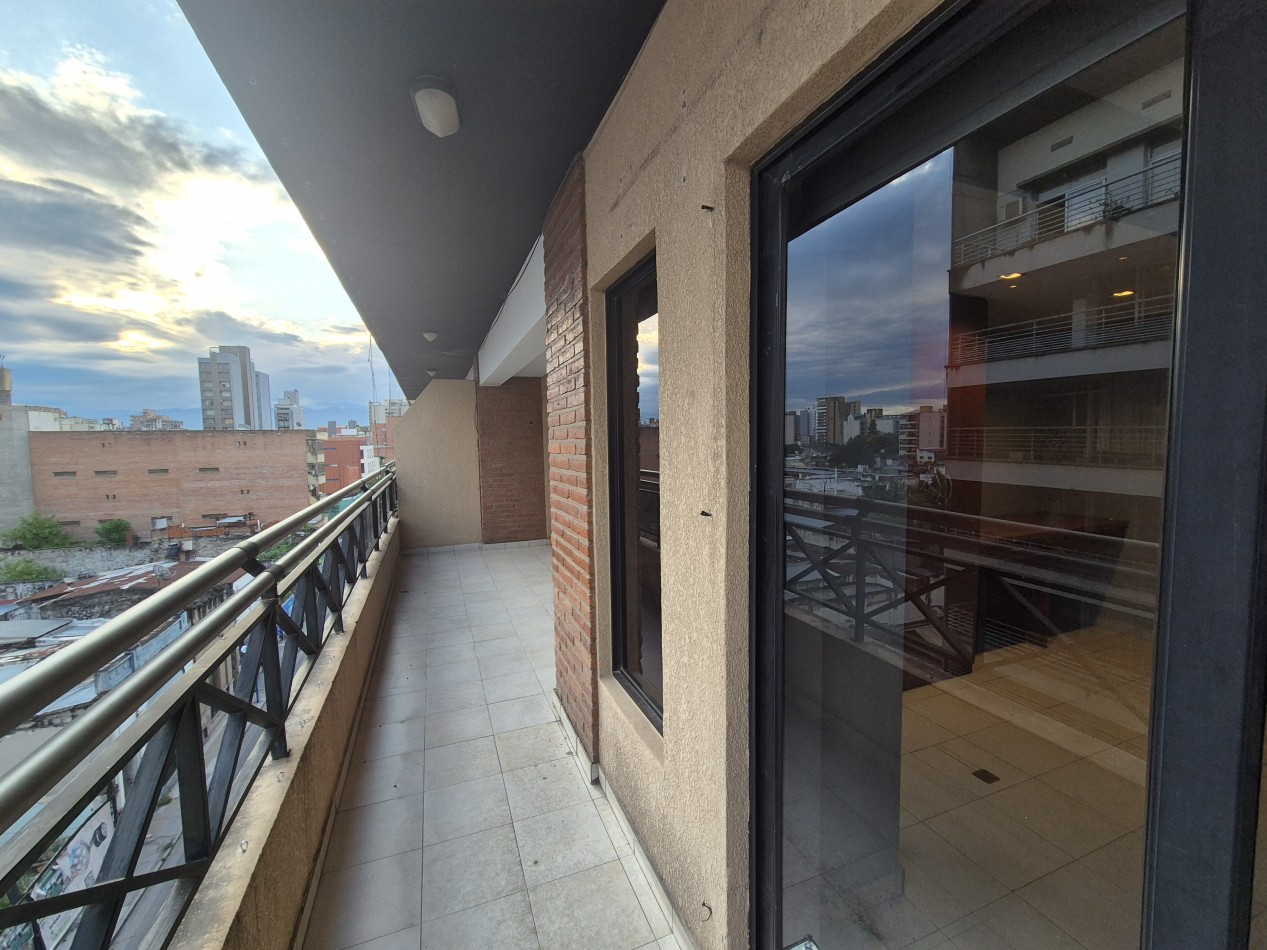 DEPARTAMENTO DE TRES DORMITORIOS CON DEPENDENCIA APTO CREDITO Y COCHERA EN SAN LORENZO AL 700