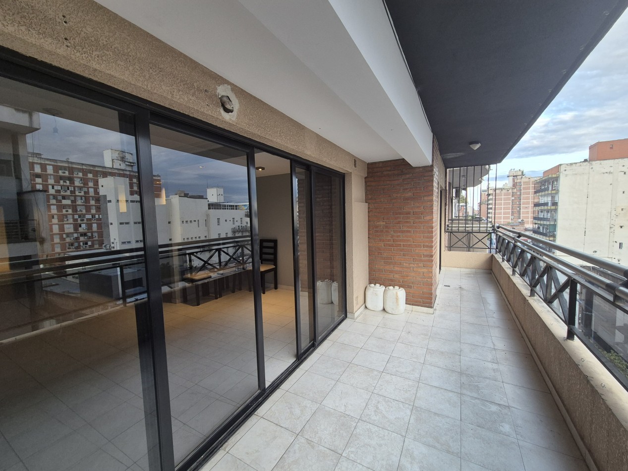 DEPARTAMENTO DE TRES DORMITORIOS CON DEPENDENCIA APTO CREDITO Y COCHERA EN SAN LORENZO AL 700