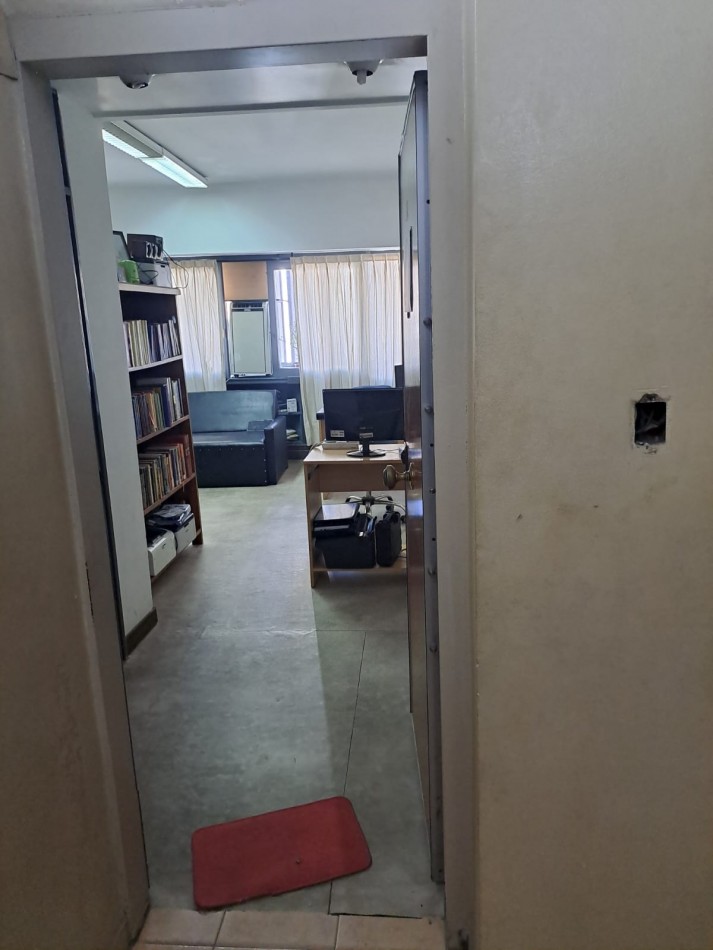 OFICINA OPORTUNIDAD EN SAN MARTIN AL 667