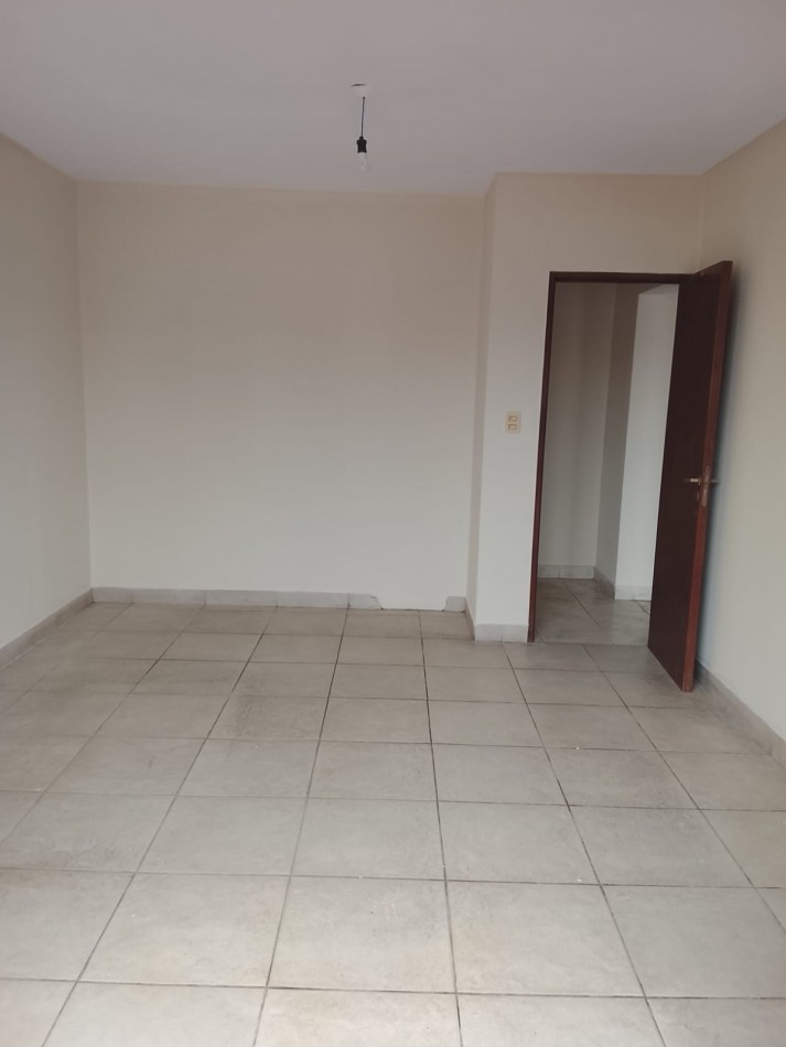DEPARTAMENTO DE DOS DORMITORIOS EN SAN MARTIN AL 900 APTO COMERCIAL O VIVIENDA