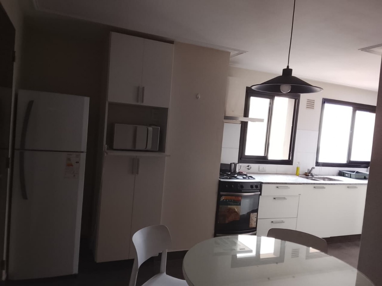 DEPARTAMENTO DE DOS DORMITORIOS AMOBLADO FRENTE A PLAZA ALBERDI CON AMENITIES