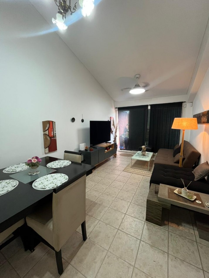 DEPARTAMENTO DE DOS DORMITORIOS CON COCHERA EN COMPLEJO GARCIA HAMILTON EN AVENIDA BELGRANO AL 3.300