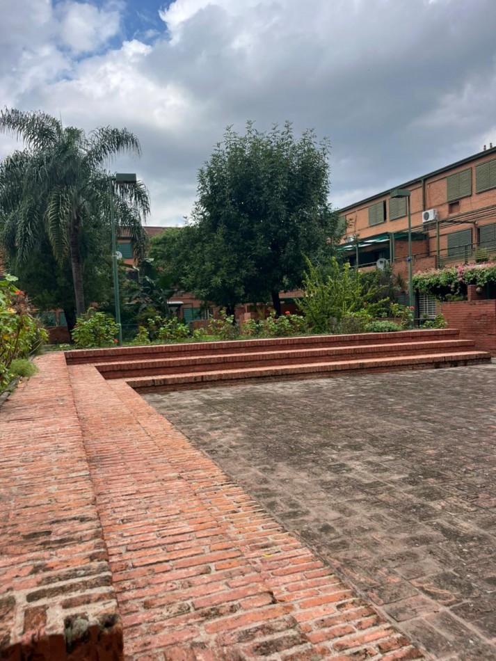 DEPARTAMENTO DE DOS DORMITORIOS CON COCHERA EN COMPLEJO GARCIA HAMILTON EN AVENIDA BELGRANO AL 3.300