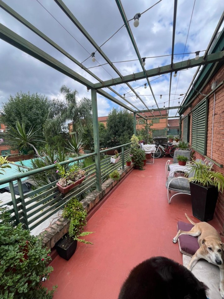 DEPARTAMENTO DE DOS DORMITORIOS CON COCHERA EN COMPLEJO GARCIA HAMILTON EN AVENIDA BELGRANO AL 3.300