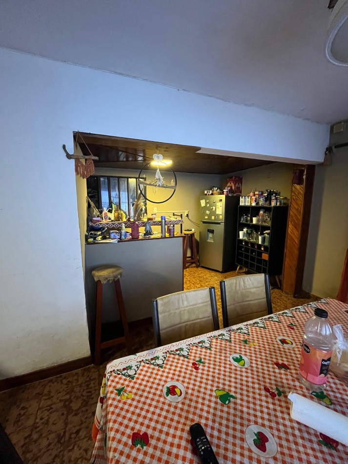 CASA EN BARRIO KENEDY APTA CREDITO CON PILETA Y QUINCHO