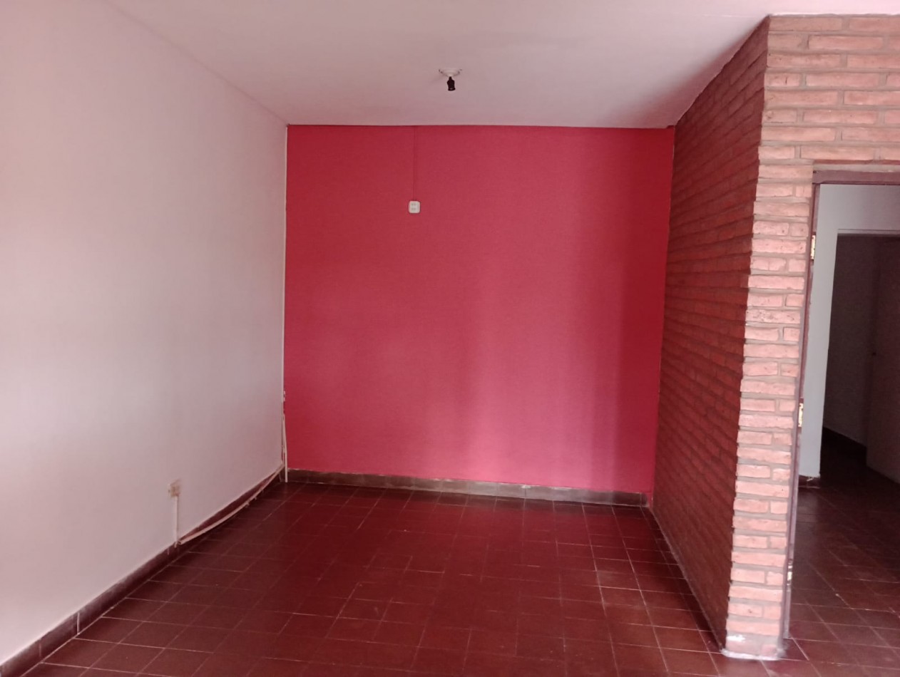 CASA EN BARRIO O CONNORS DE TRES DORMITORIOS CON PILETA APTA CREDITO HIPOTECARIO