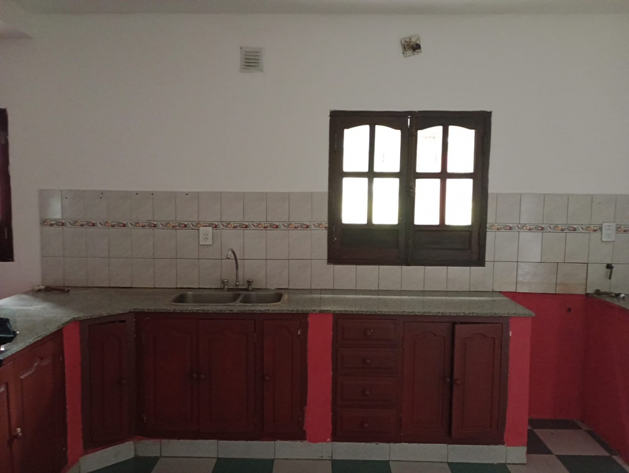 CASA EN BARRIO O CONNORS DE TRES DORMITORIOS CON PILETA APTA CREDITO HIPOTECARIO