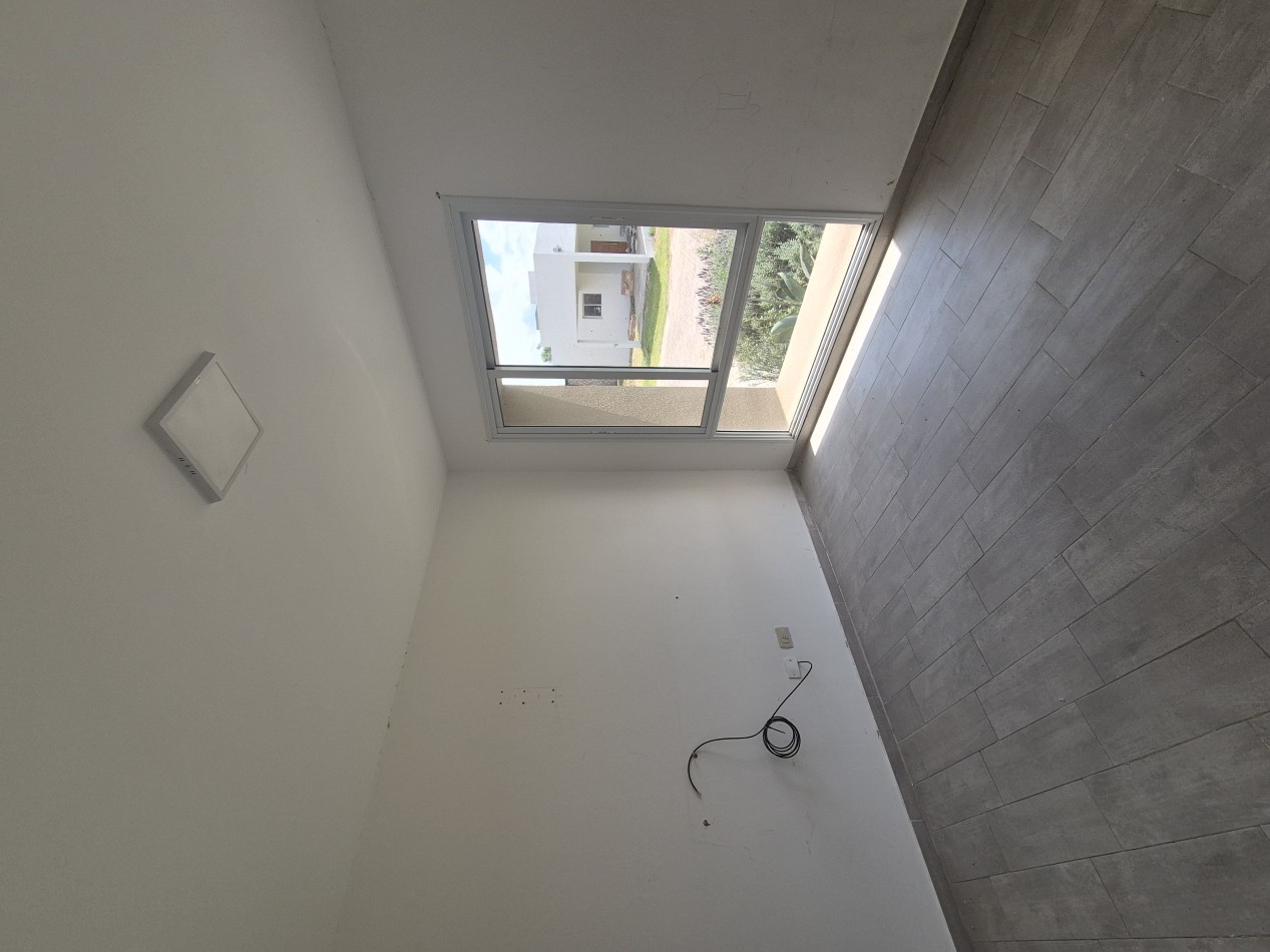 CASA APTA CREDITO 3 DORMITORIOS EN COUNTRY PRADERAS DEL NOGAL EN LOS NOGALES