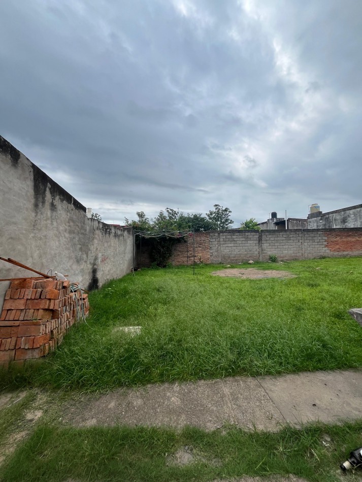 CASA EN VILLA MARIANO MORENO BARRIO SAN GABRIEL SOBRE CALLE 4 2 DORMITORIOS