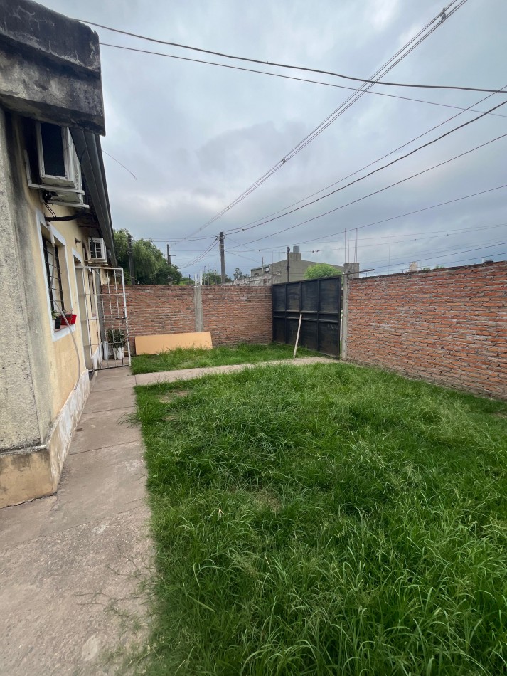 CASA EN VILLA MARIANO MORENO BARRIO SAN GABRIEL SOBRE CALLE 4 2 DORMITORIOS