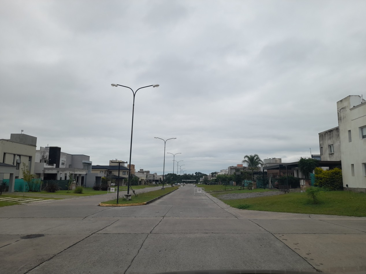 TERRENO EN BARRIO CERRADO ALTOS DEL CEVIL 2 CON ESCRITURA