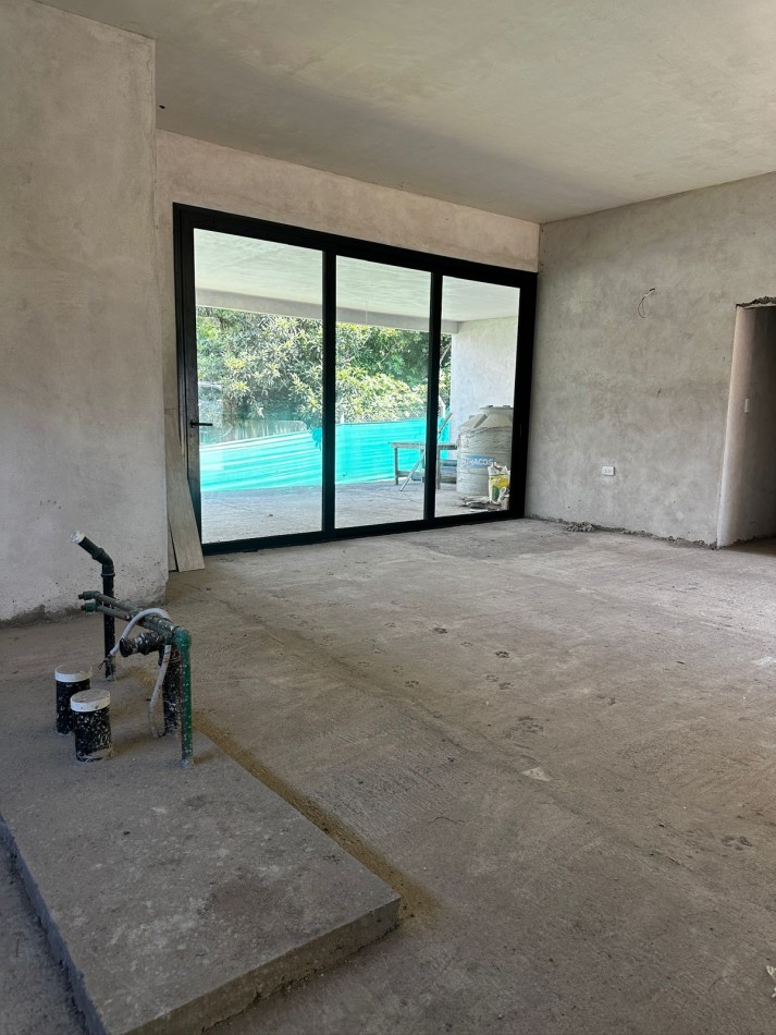 CASA EN BARRIO CERRADO LA EMILIA EN LA RINCONADA YERBA BUENA DE TRES DORMITORIOS A TERMINAR DETALLES APTA CREDITO