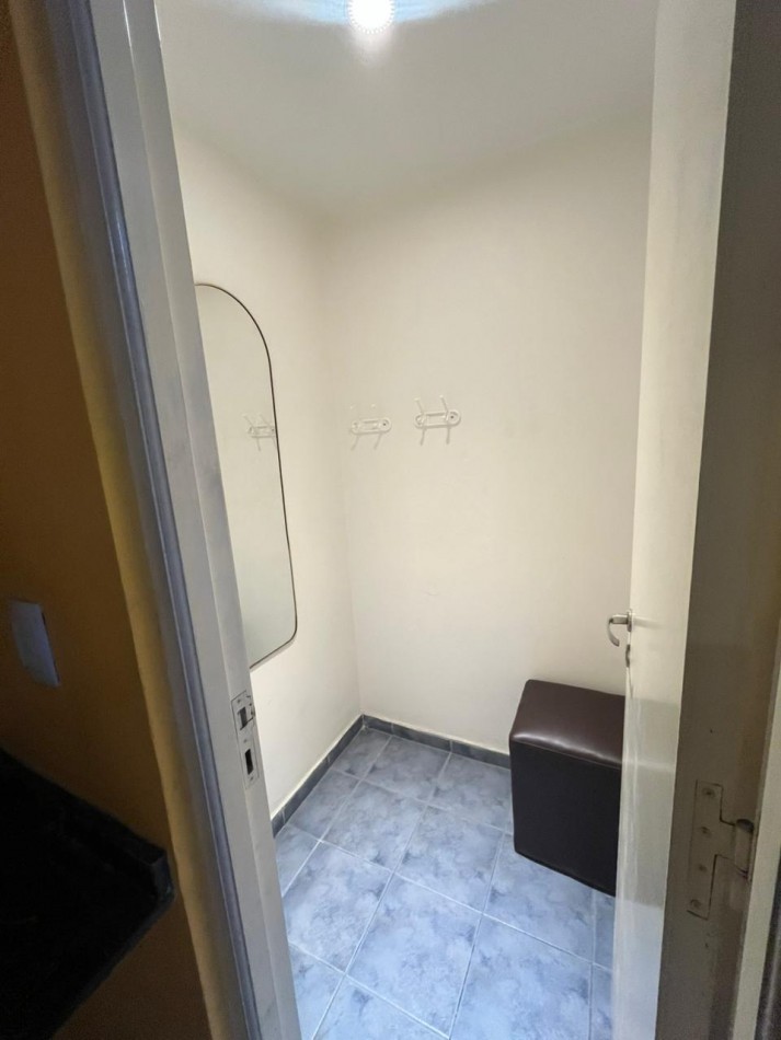 IMPORTANTE LOCAL COMERCIAL CON DEPOSITO EN BOLIVAR Y JUJUY BARRIO SUR