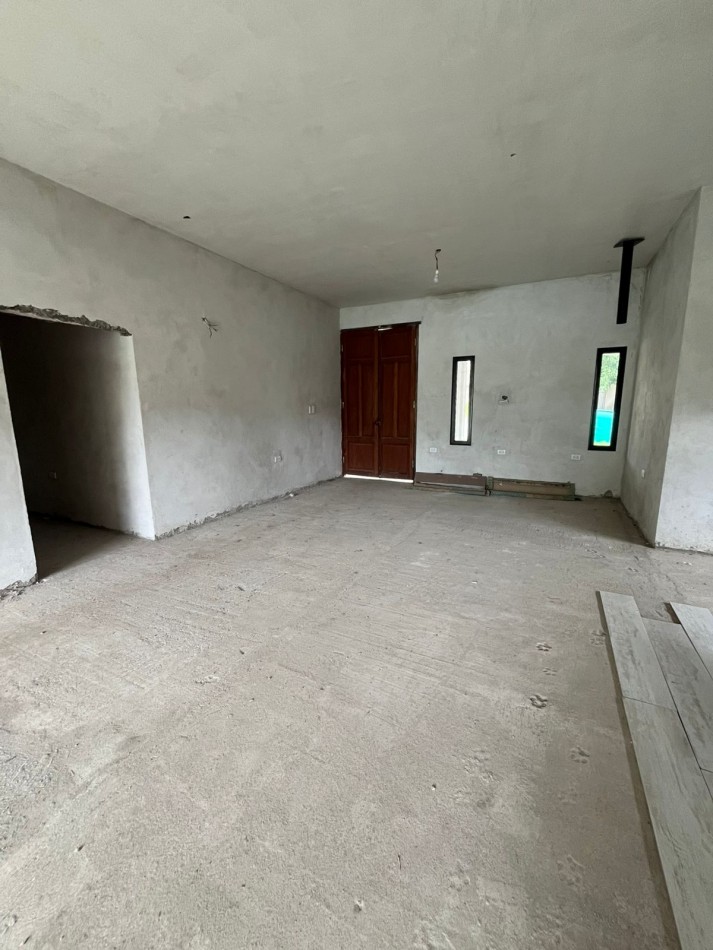 CASA EN BARRIO CERRADO LA EMILIA EN LA RINCONADA YERBA BUENA DE TRES DORMITORIOS A TERMINAR DETALLES APTA CREDITO