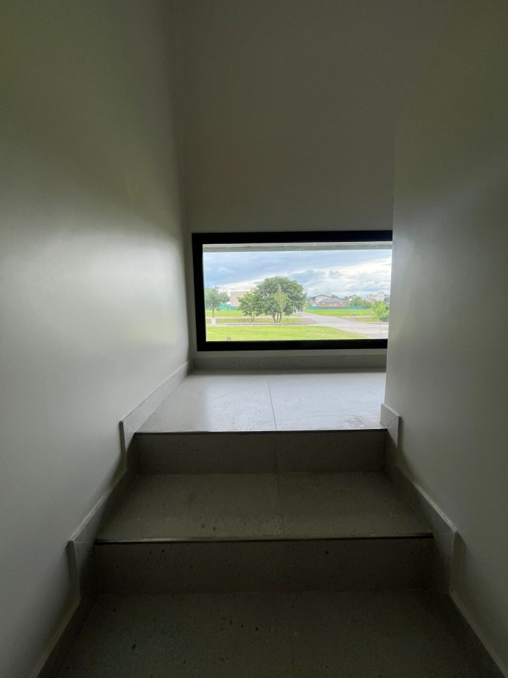 IMPORTANTE CASA EN COUNTRY THE POINT APTA CREDITO 