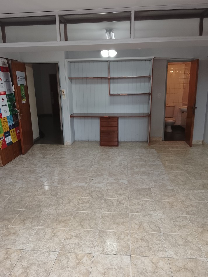 OFICINA ZONA TRIBUNALES EN PASAJE 2 DE ABRIL 380