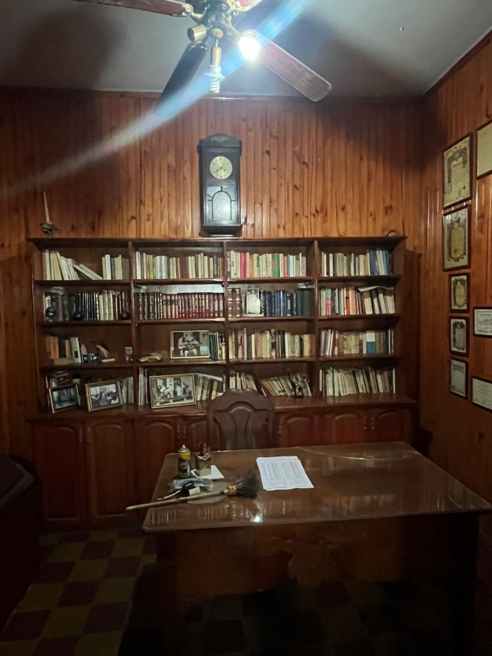 CASA EN COLOMBIA CASI AVENIDA JUAN B. JUSTO DE TRES DORMITORIOS