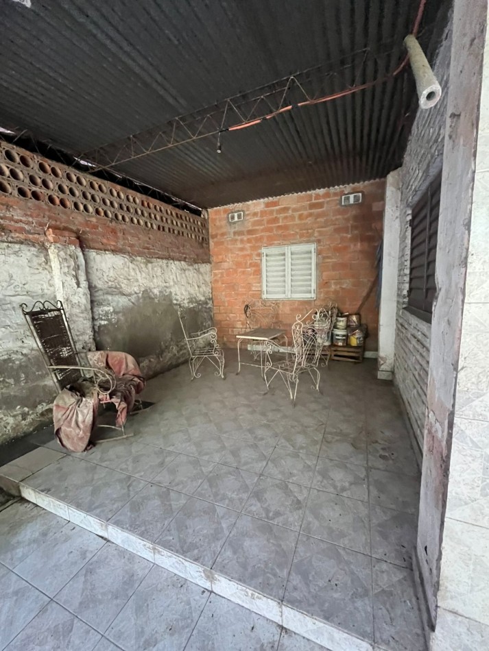 CASA EN COLOMBIA CASI AVENIDA JUAN B. JUSTO DE TRES DORMITORIOS