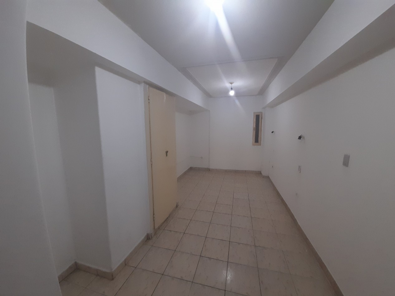 DEPARTAMENTO MONOAMBIENTE CON PATIO ENORME EN PLANTA BAJA EN LAS HERAS 441 BARRIO SUR