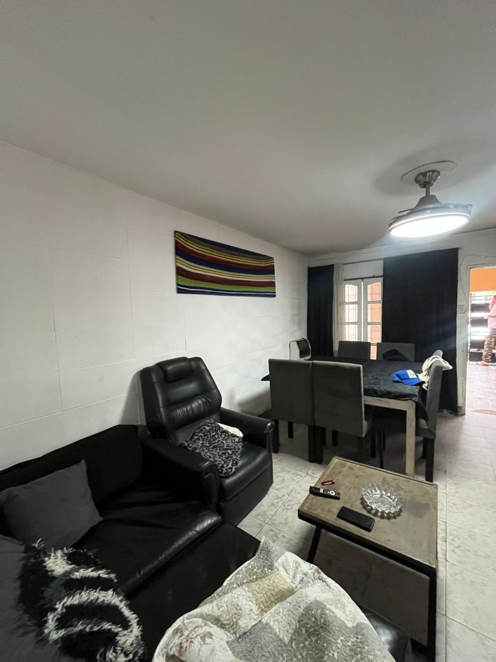 CASA EN ZONA SUR SOBRE CALLE MATHEU AL 600 CON PILETA Y FONDO AMPLIO