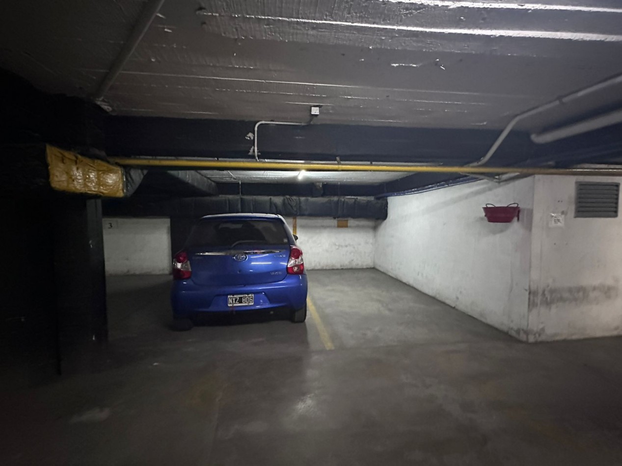 DOS COCHERAS EN GENERAL PAZ 969 PARA AUTO MEDIANO 