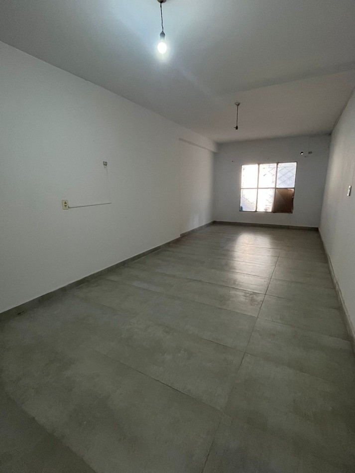 CASA DE DOS DORMITORIOS EN SAAVEDRA AL 600 A UNA CUADRA DE AVENIDA EJERCITO DEL NORTE